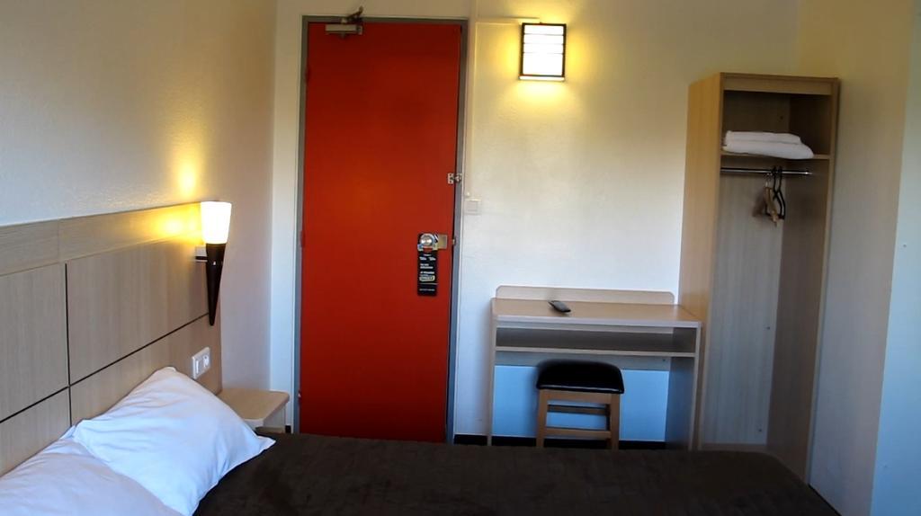 Hotel Class'Eco Courcouronnes Exterior foto